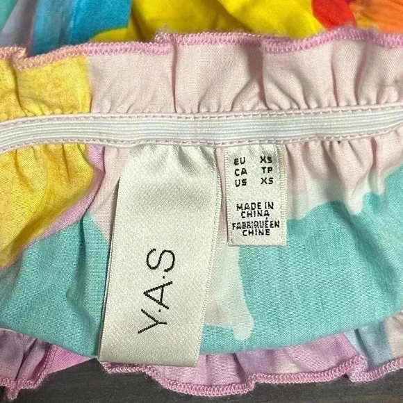 Yas  Tank - Picture 3 of 5